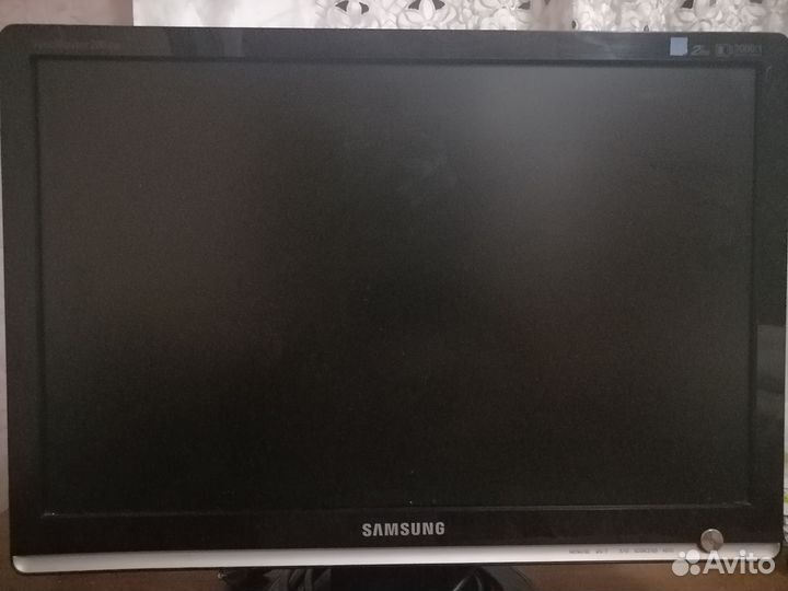 Монитор Samsung