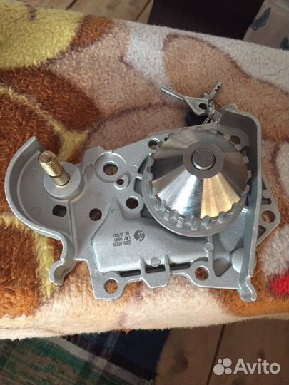 Водяной насос помпа renault logan