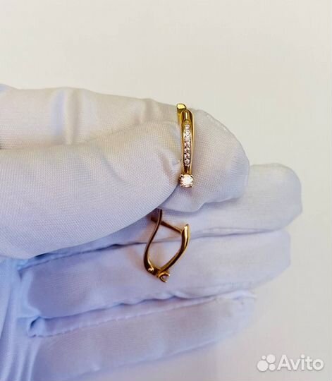 Золотые серьги с фианитами