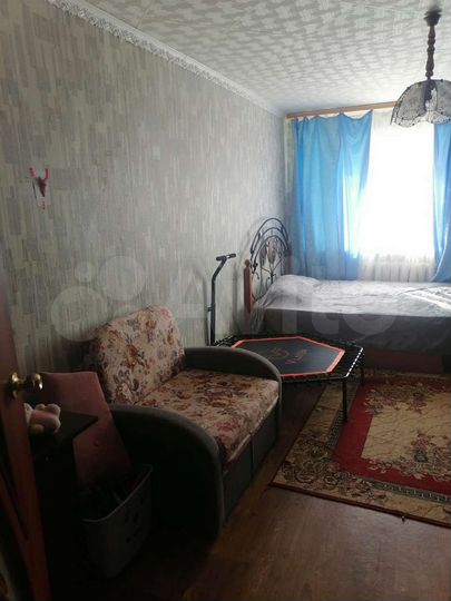 Комната 37 м² в 2-к., 3/3 эт.