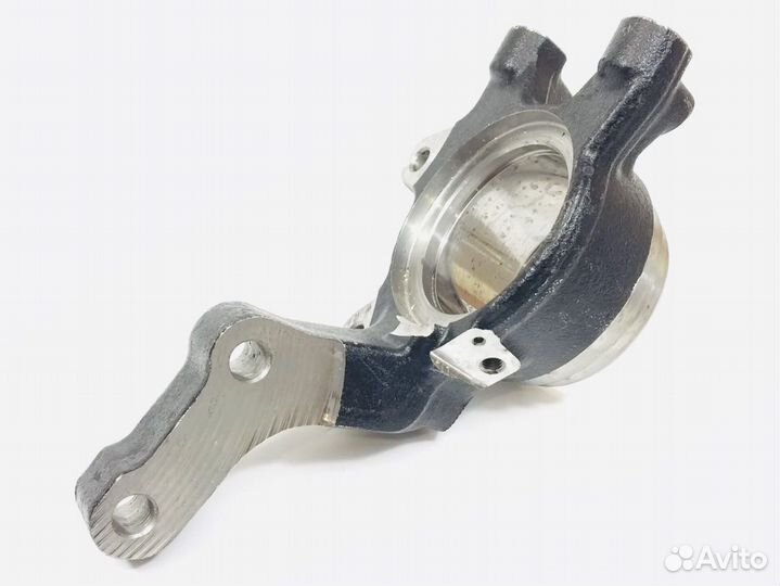 Toyota Wish II рестайлинг Кулак Поворотный