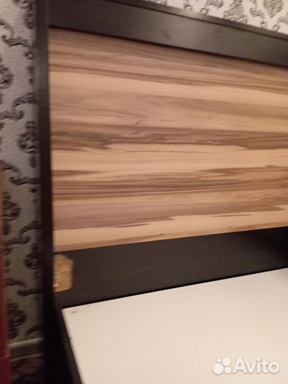 Кровать