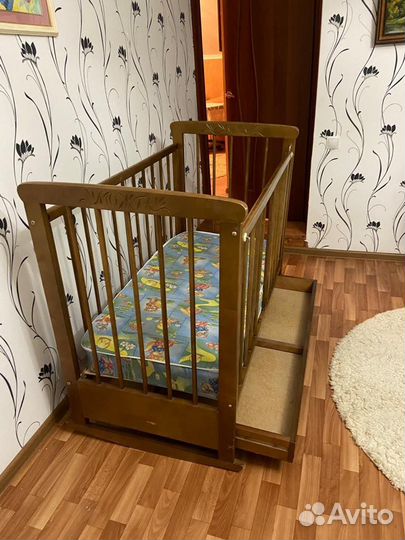 Детская кроватка