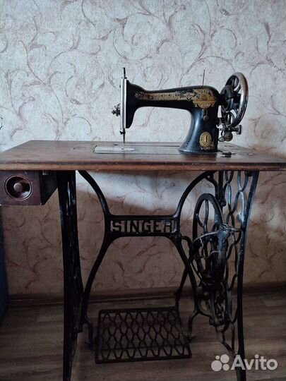 Швейная машина Singer
