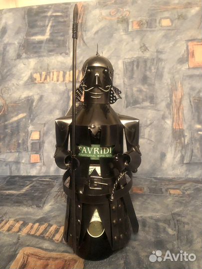 Железный Рыцарь (сувенир на бутылку)