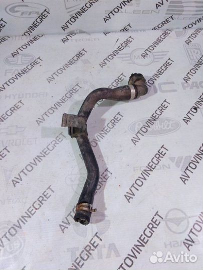 Патрубок системы охлаждения Opel Astra H