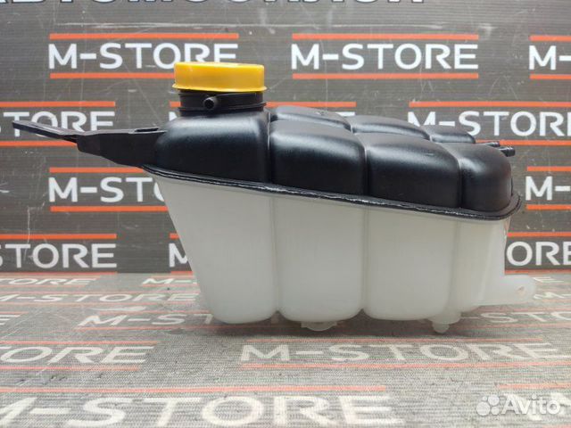 Бачок расширительный Mercedes-Benz S-Class W220