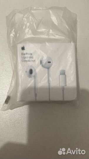 Наушники Apple EarPods Lightning A1748