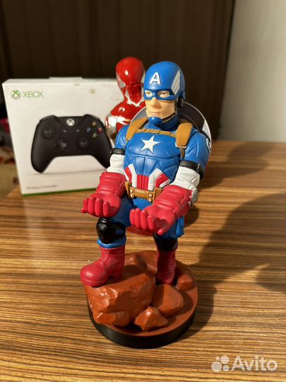 Фигурка подставка для геймпада Captain America