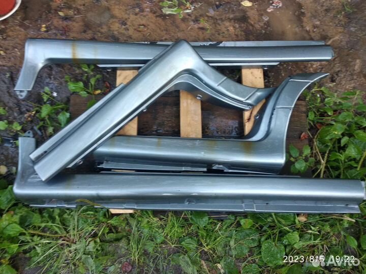 Накладки порогов ваз 2115