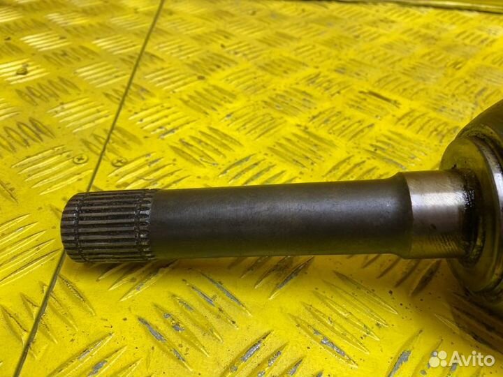 Полуось передний левый Nissan Patrol Y61 ZD30ddti