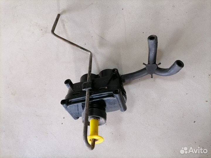 Активатор замка багажника Mercedes-Benz 190/W201