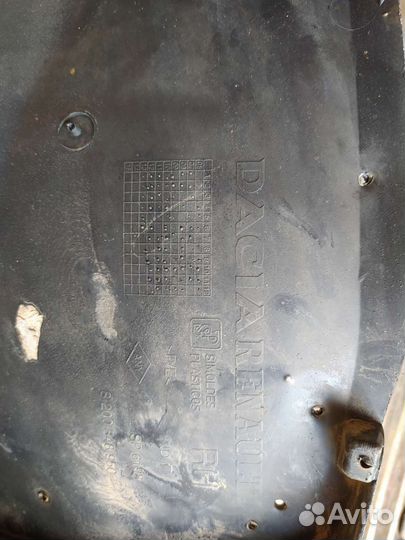 Задние подкрылки на Ларгус правая оригинал