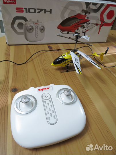 Радиоуправляемый вертолет Syma S107H