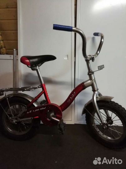 Продаётся детский велосипед от 3-х до 5 лет. В хор