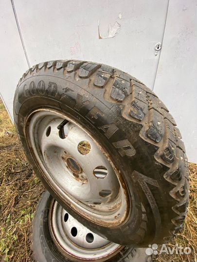 Продам комплект зимних колесr14 на отличной резины
