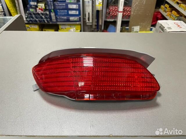 Катафот в бампер Toyota Harrier 81920-48020