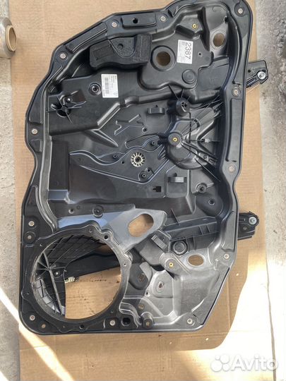 Щит двери Porsche Cayene 958s(6337)