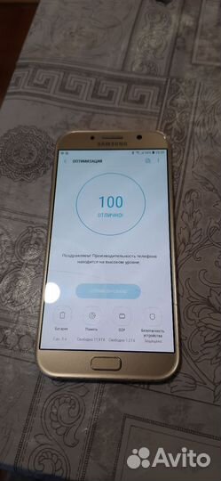 Samsung Galaxy A7 (2017) SM-A720F/DS, 3/32 ГБ