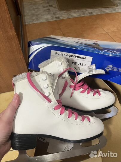 Коньки фигурные 37 размер утепленные