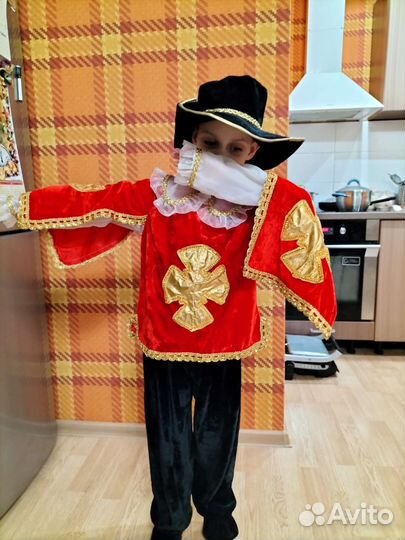 Костюм мушкитера