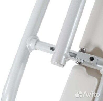 Сиденье для ванной инвалидам