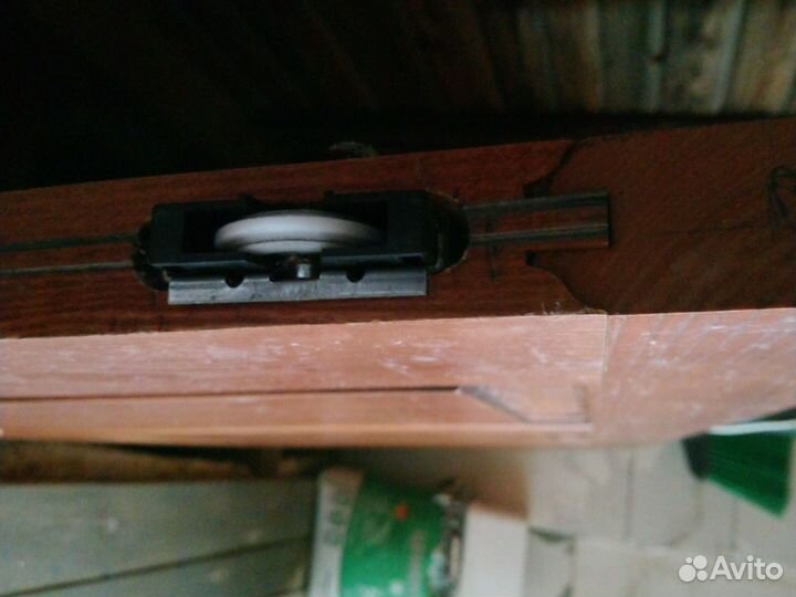 Дверь на роликах