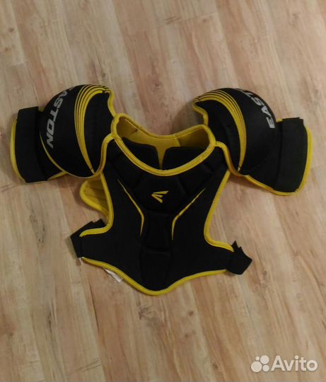 Нагрудник хоккейный