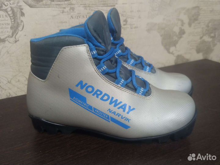 Лыжные ботинки р 36