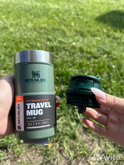 Термокружка Stanley 10-09849-009 Classic Trigger