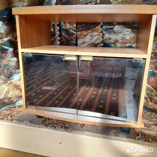 Тумба под телевизор