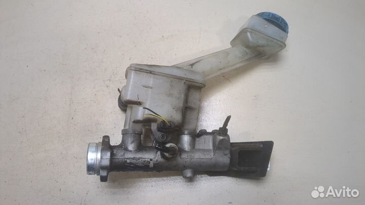 Цилиндр тормозной главный Nissan Primera P12, 2004