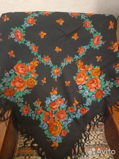 Платки и шали павловопосадские СССР новые