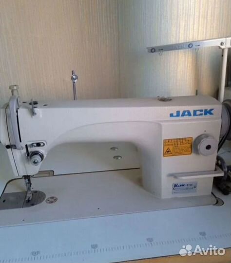 Продам промышленную швейную машинку