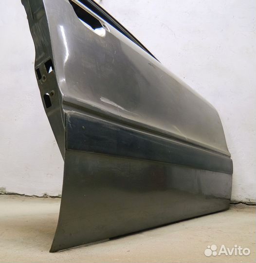 Дверь передняя правая Audi 80 B3 (недочеты)