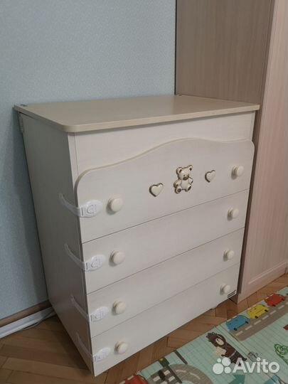 Детская кровать с комодом
