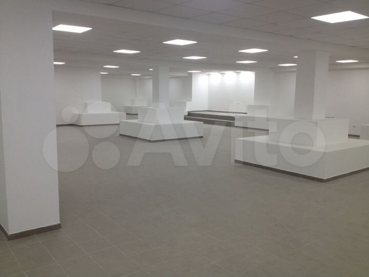 Помещение свободного назначения, 300 м²