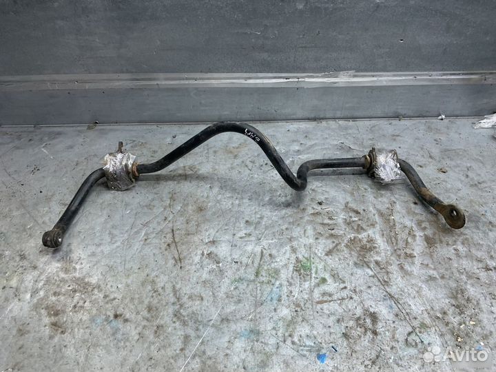 Стабилизатор задний Toyota Land Cruiser 200