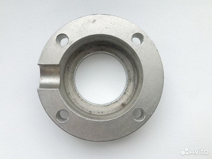 Подшипниковый узел фланцевого типа