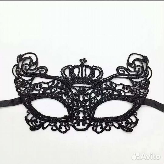 Карнавальная ажурная маскарадная маска из кружева