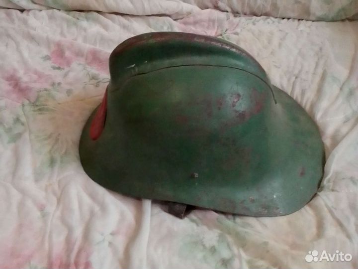 Шлем каска пожарного