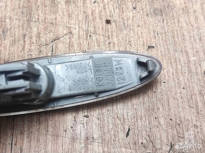 Повторитель на крыло toyota Highlander II 2007-2