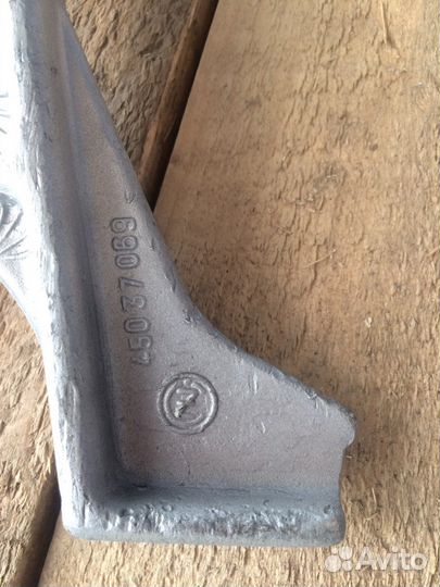 Центральная подножка ява старуха