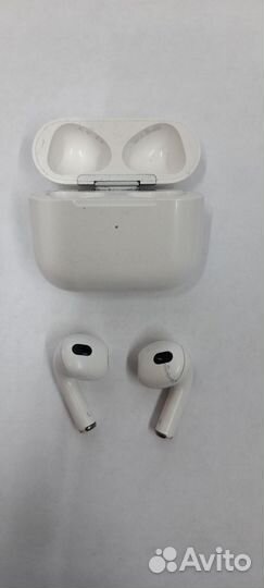 Наушники Apple AirPods