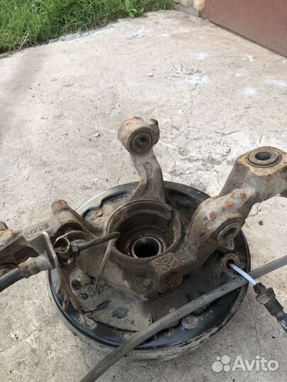 Кулак задний правый Renault Duster в сборе