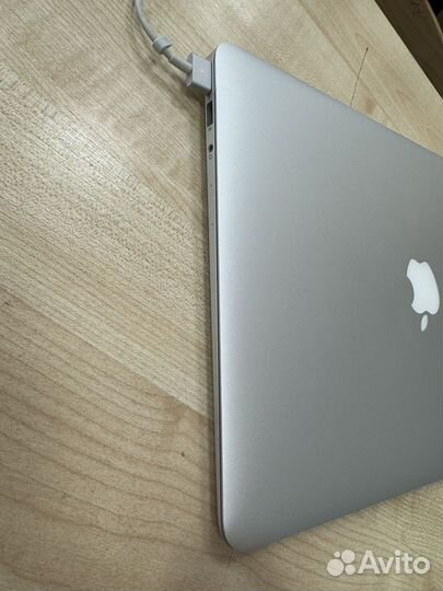 Apple MacBook Air 13 early 2014 i5 256gb