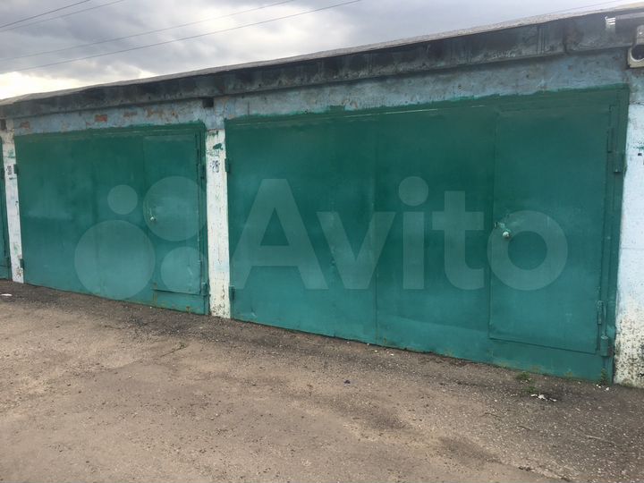 Гараж, > 30 м²