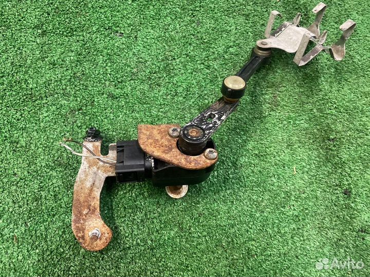 Датчик уровня кузова задний левый Mercedes-Benz