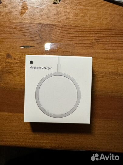 Беспроводная зарядка apple magsafe