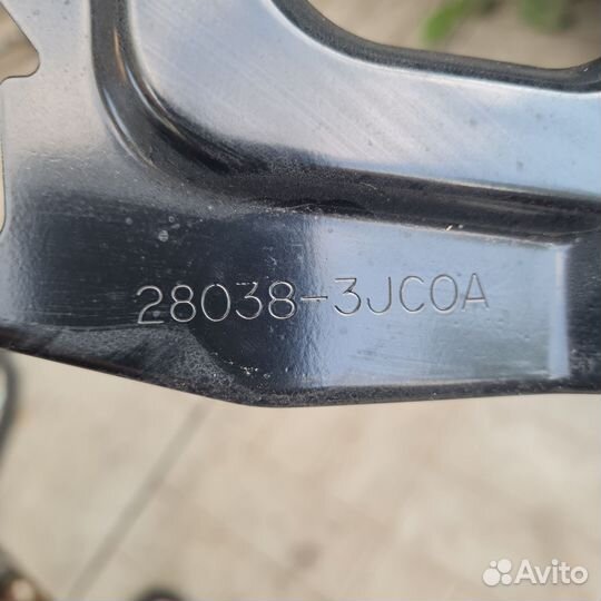 Кронштейн Nissan Pathfinder R52 280383JC0A